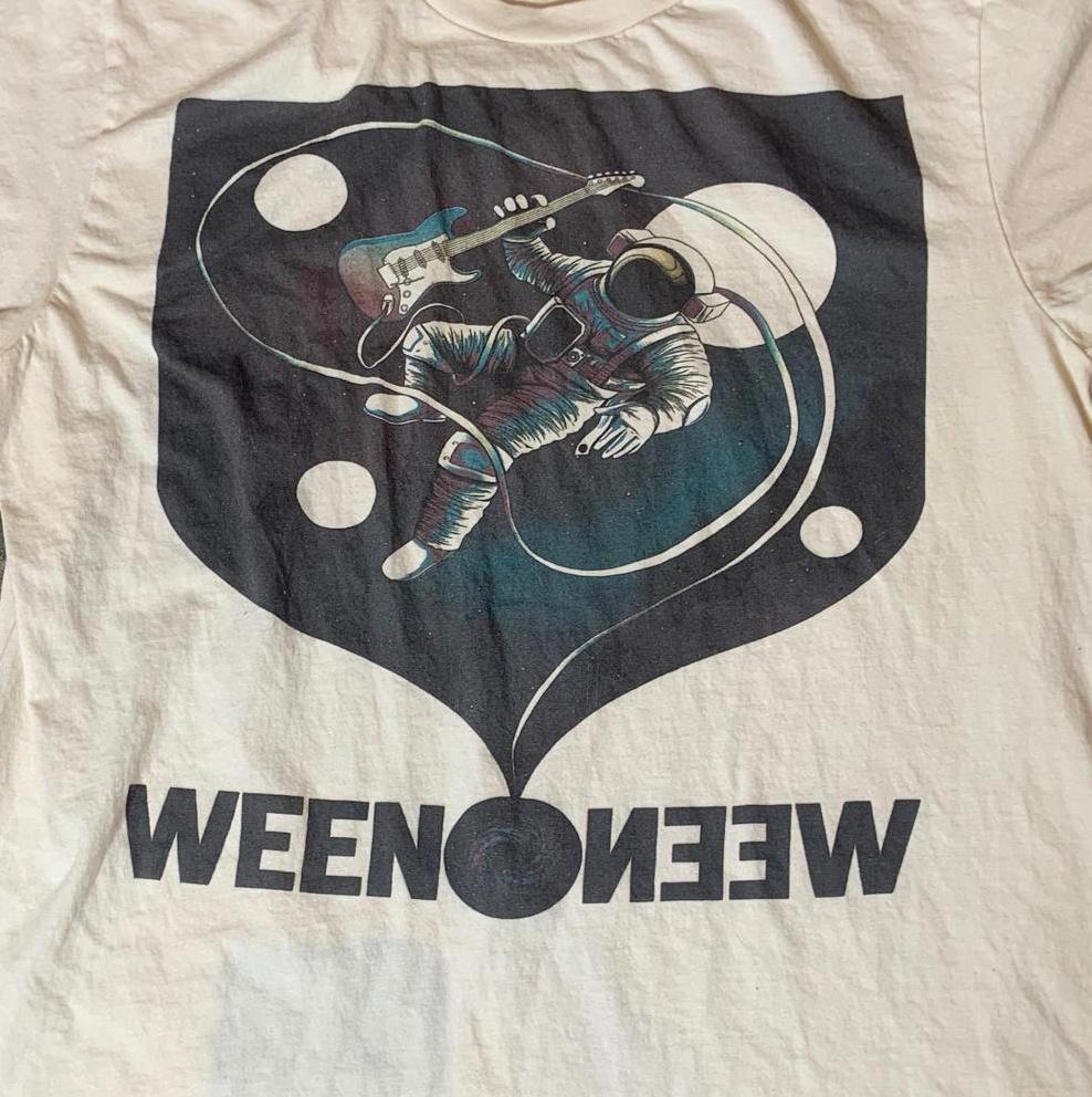 Ween PreOwned Large White Shirt Graphic Tee – Premium Graphic · High-Quality Print
