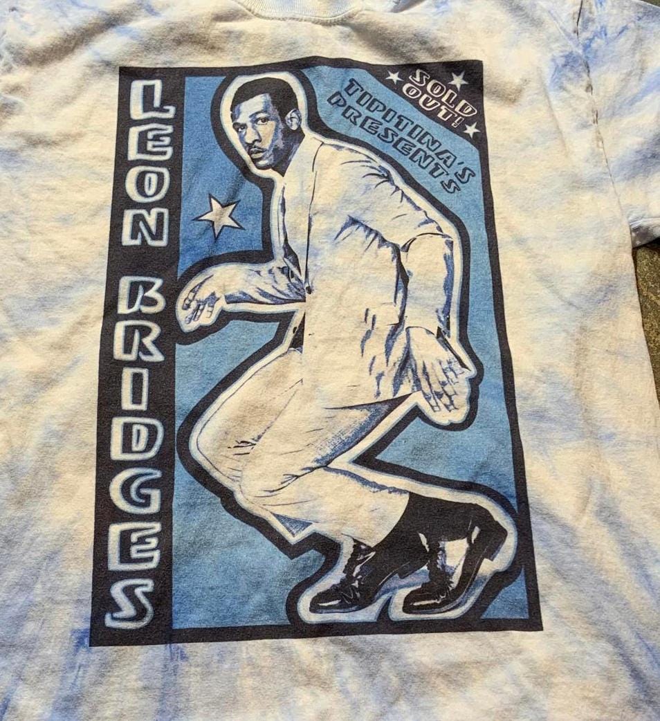 Leon Bridges PreOwned Medium Band Tie Dye TShirt Graphic Tee – Premium Graphic · Trending Graphic Apparel